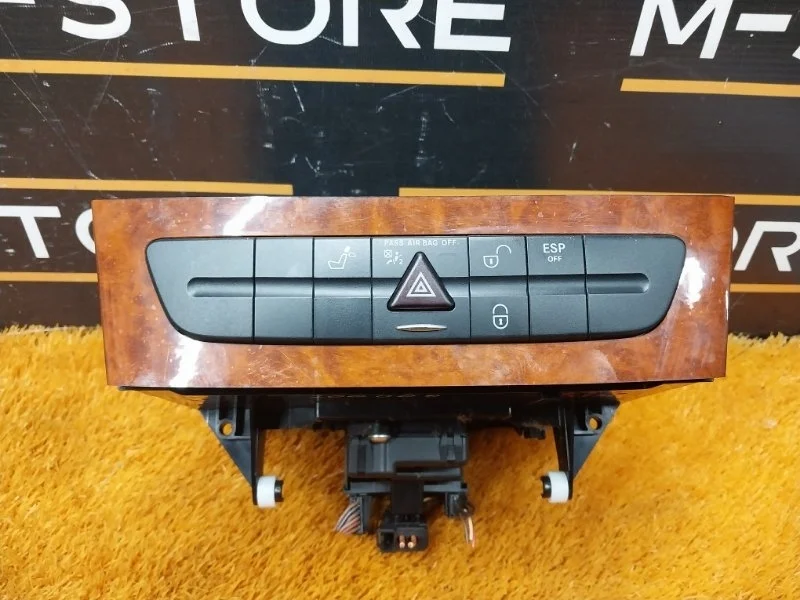 Блок кнопок (подогрев сидений) Mercedes-Benz E-Class 2008 A2116803152 W211 272.922