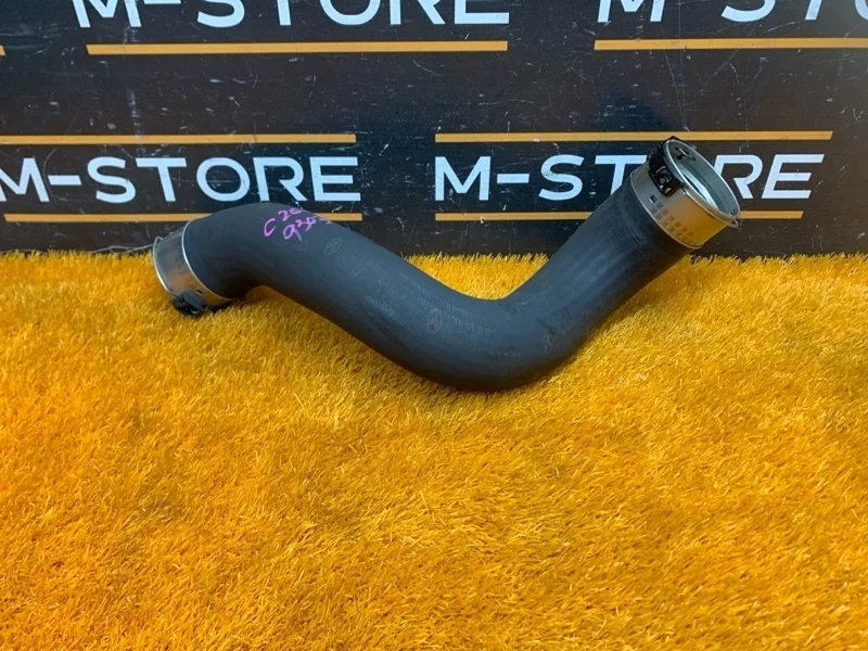 Патрубок интеркулера Mercedes-Benz C-Class 2010 A2045282582 W204 271.860, левый