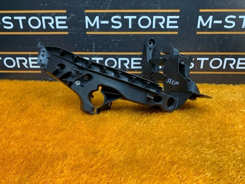 Кронштейн фары Audi A4 2009 8K0805608A B8/8K CDHB, правый