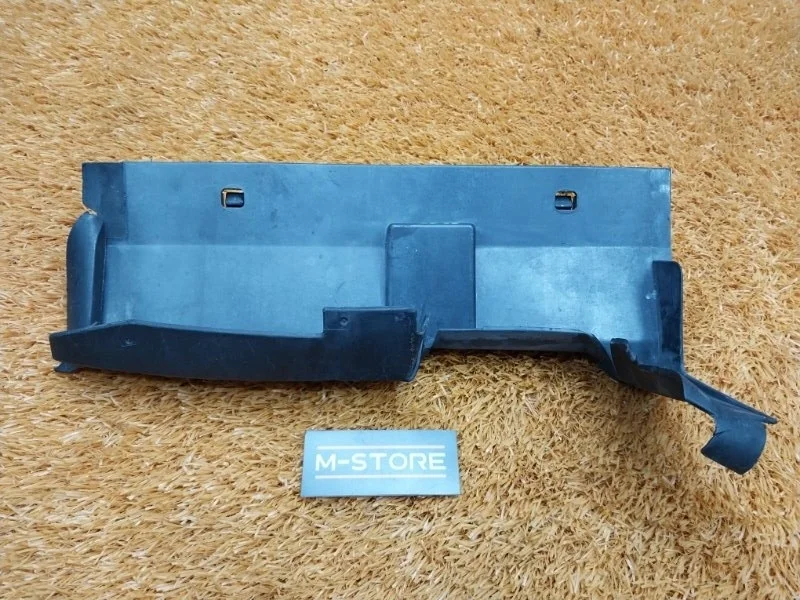 Воздуховод радиатора Mercedes-Benz A-Class 2013 A2465050230 W176 270.910, правый