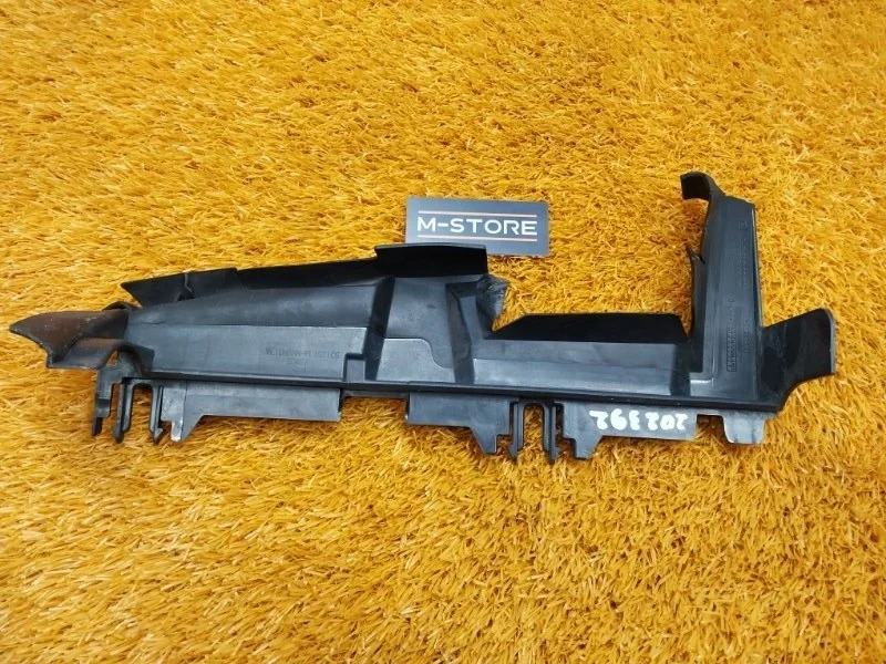 Воздуховод радиатора Mercedes-Benz A-Class 2013 A2465050330 W176 270.910, левый