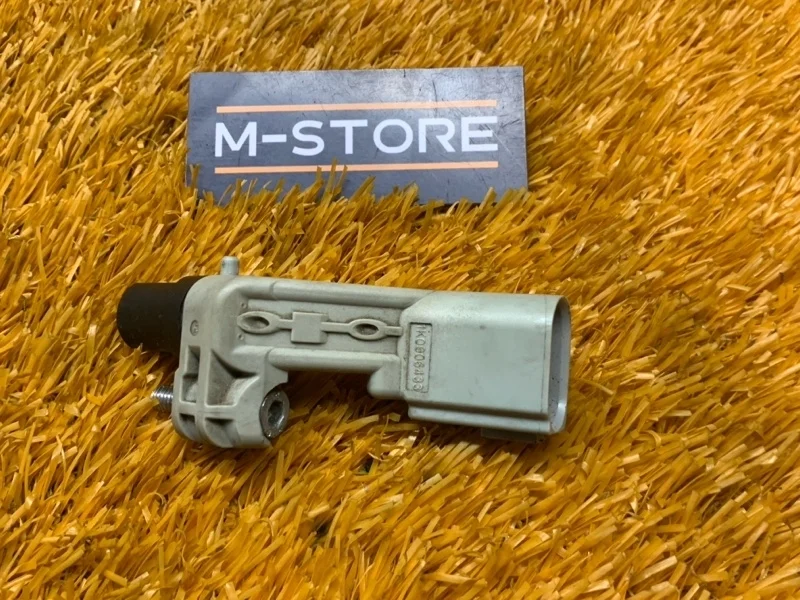 Датчик положения коленвала Volkswagen Tiguan 2012 1K0906433 5N CTHA