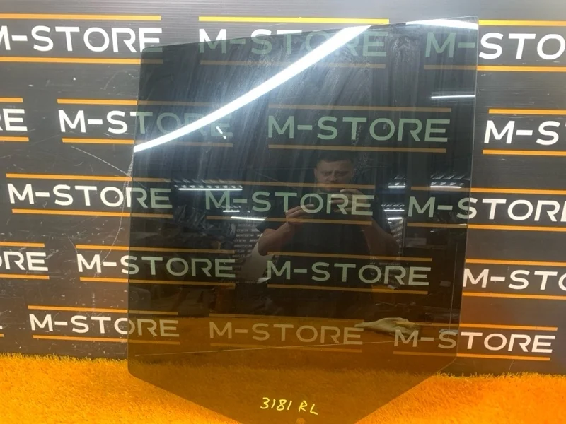 Стекло боковое Land Rover Range Rover 2003 CVB000051 L322 M62B44, заднее левое