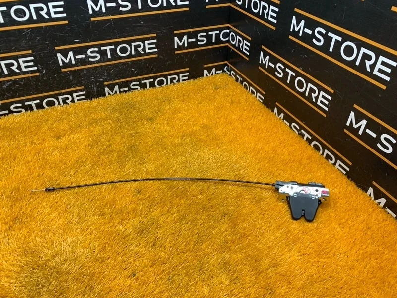 Замок багажника Mercedes-Benz C-Class 2014 A2047500485 W205 274.920