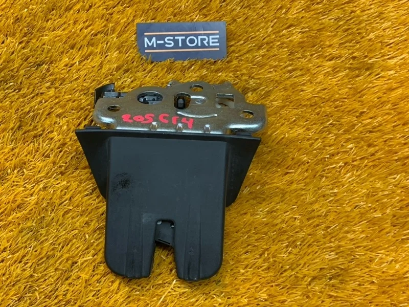 Замок багажника Audi Q5 2011 8K9827505A 8R CDNC