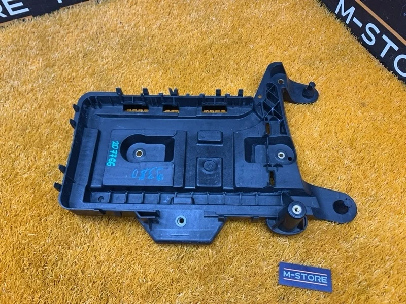 Крепление аккумулятора Volkswagen Tiguan 2012 1K0915333H 5N CTHA