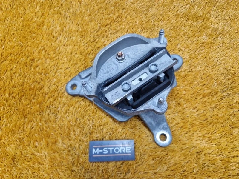 Подушка кпп Audi Q5 2013 8K0399151 8R CTVA