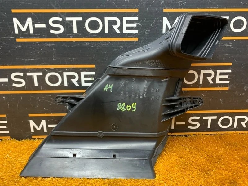 Воздухозаборник Audi A4 2010 8K0129618 B8/8K CDNC