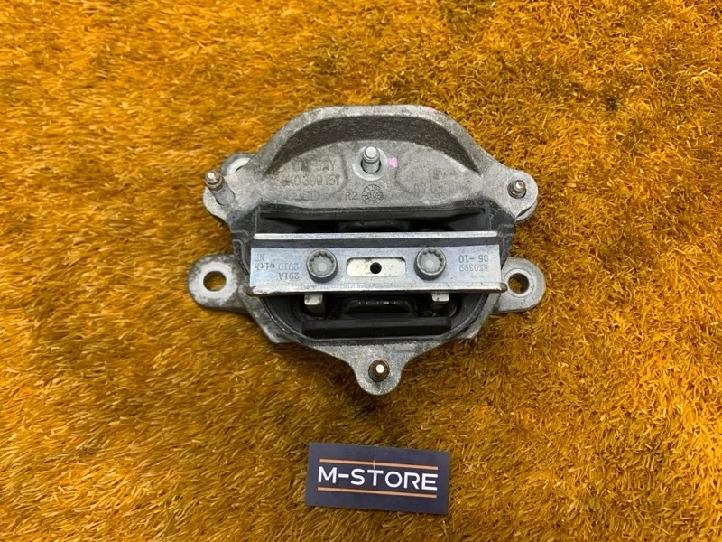 Подушка кпп Audi A4 2009 8K0399151 8K CDN