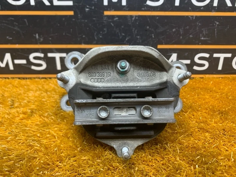 Подушка кпп Audi A4 2009 8K0399151 8K CDH