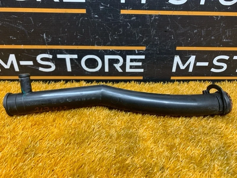 Патрубок системы охлаждения Volkswagen Golf 2009 03C121065B 5K CAX