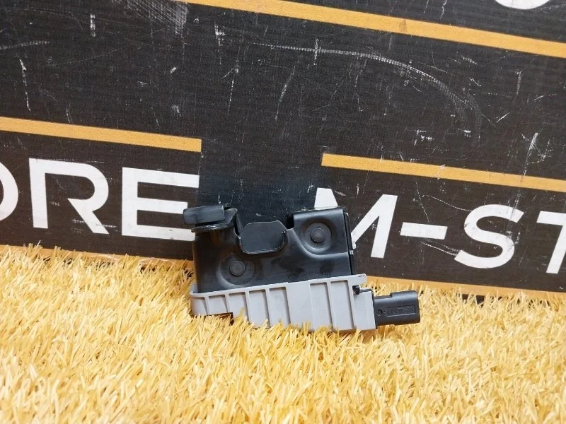 Замок капота Mercedes-Benz E-Class 2014 A2128800160 W212 274.920, левый