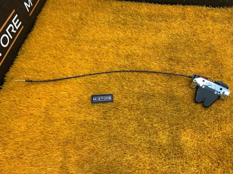 Замок багажника Mercedes-Benz C-Class 2010 A2047500185 W204 271.860