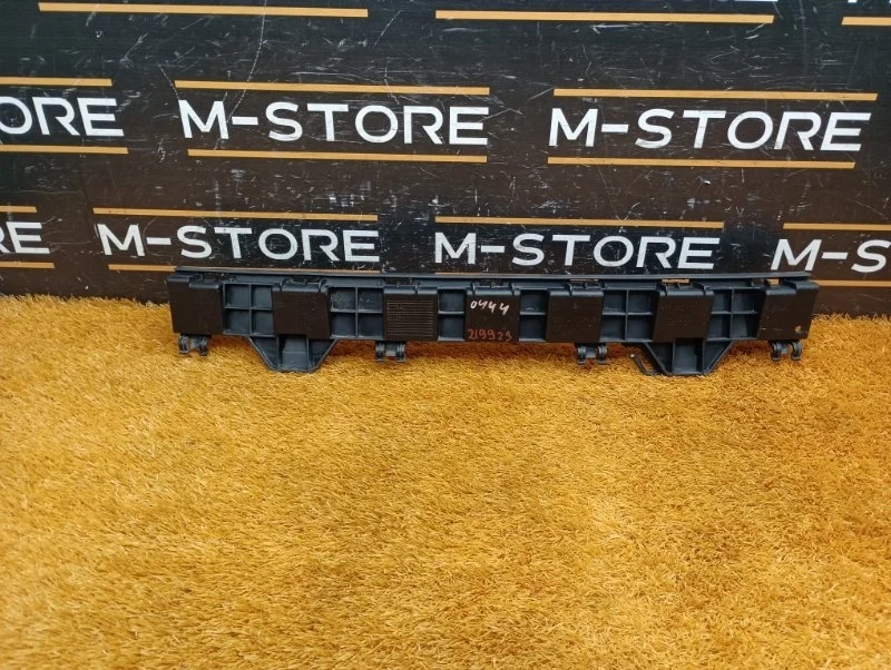 Крепление бампера Mercedes-Benz C-Class 2010 A2048850565 W204 271.860, заднее