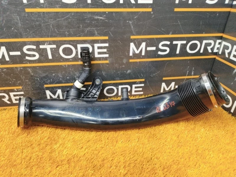 Патрубок воздушного фильтра Bmw X5 2011 13717583714 E70 N55B30A