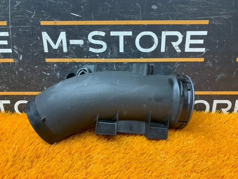 Патрубок воздушного фильтра Bmw 7-Series 2012 1054695 F01 N55B30A