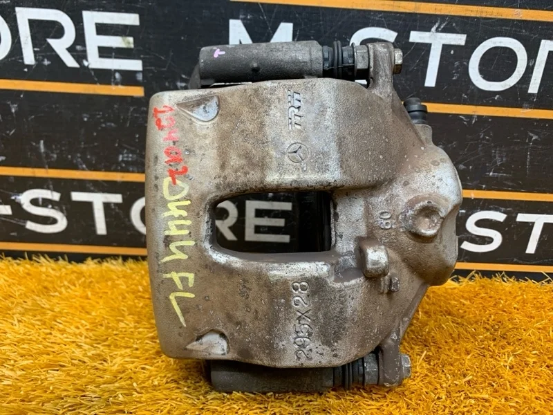 Суппорт Mercedes-Benz C-Class 2010 A2044212381 W204 271.860, передний левый