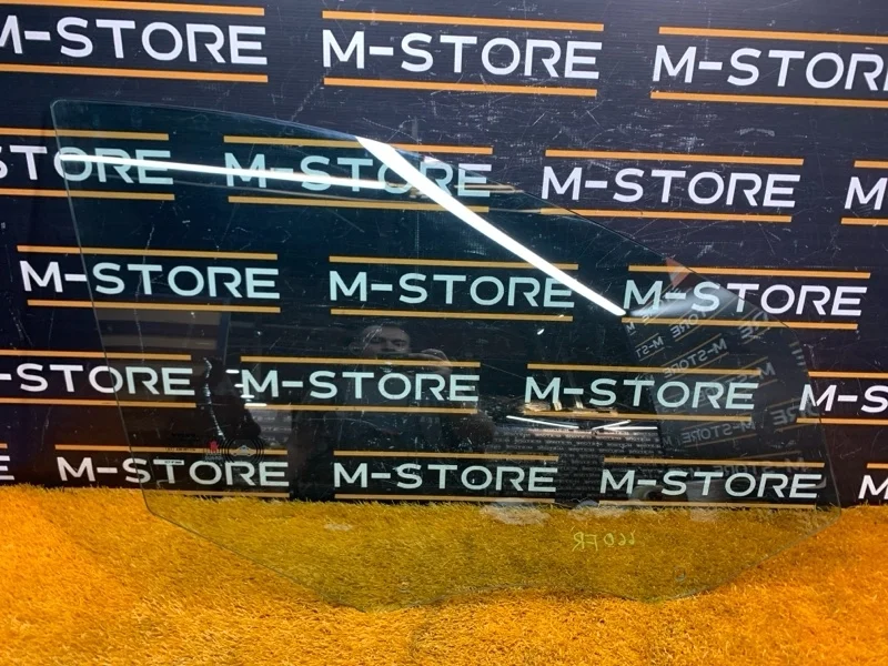 Стекло боковое Volvo Xc60 2014 31386793 DZ40 B4204T11, переднее правое