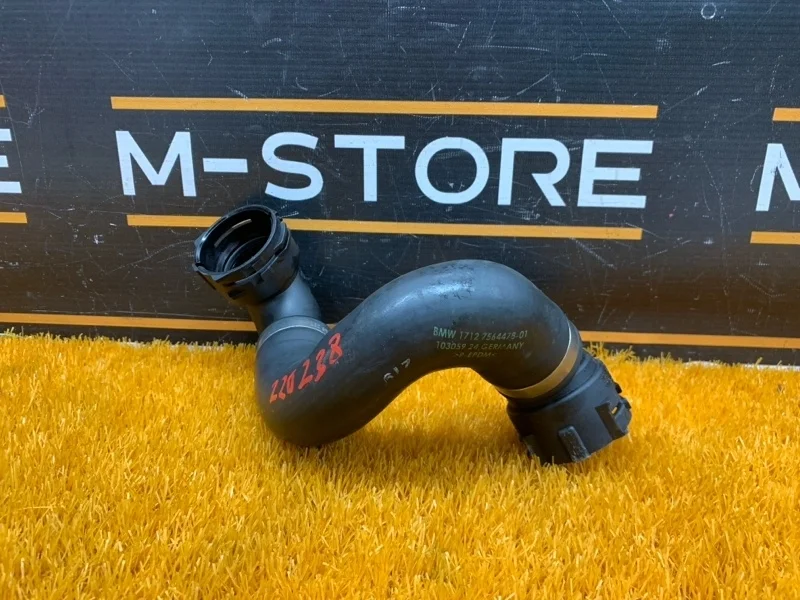 Патрубок радиатора нижний Bmw 1-Series 2008 17127564478 E87 N52B30A