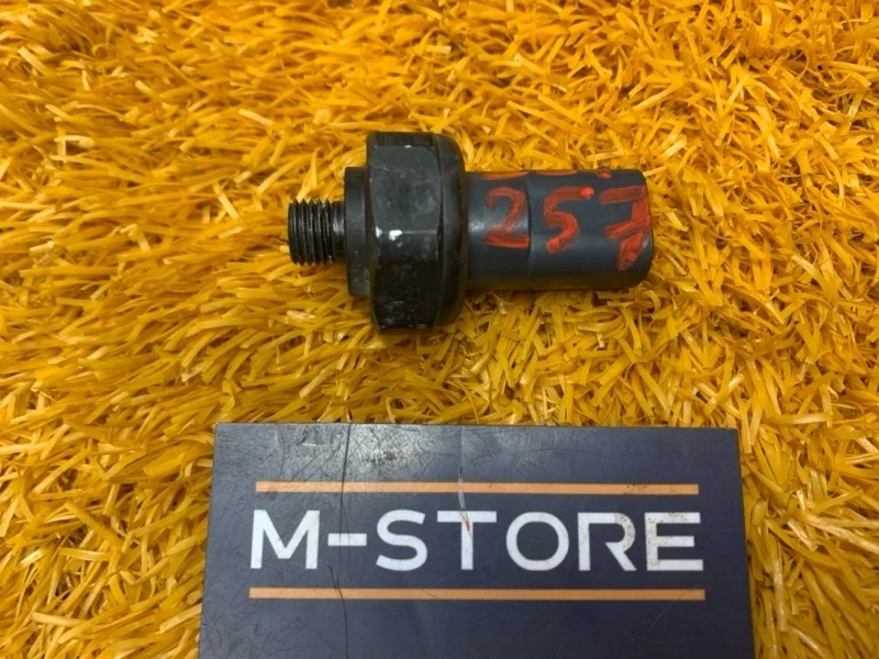 Датчик давления кондиционера Mercedes-Benz C-Class 2007 A0045429018 W204 271.950