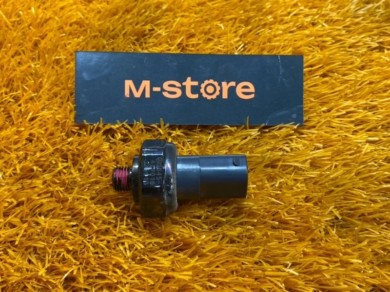 Датчик давления кондиционера Mercedes-Benz C-Class 2014 A0045429018 W205 274.920