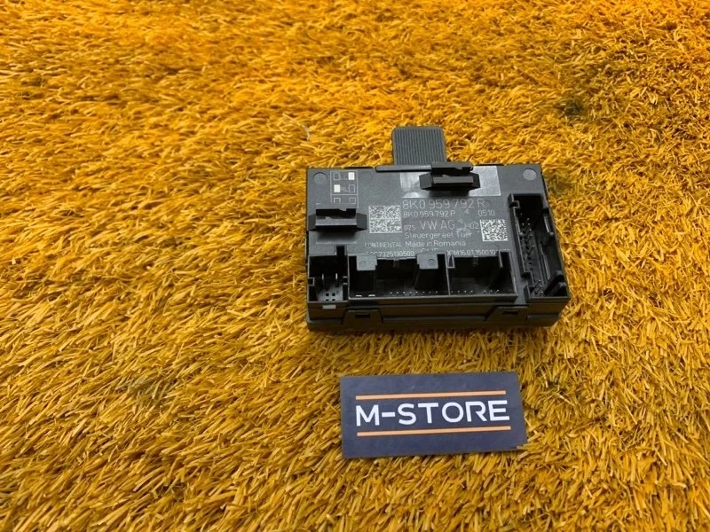 Блок управления дверью Audi Q5 2015 8K0959792R 8R CNCD, передний левый