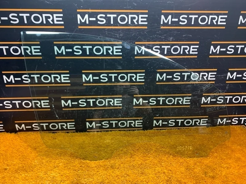 Стекло боковое Porsche Cayenne 2007 95554251210 957 4851, переднее правое