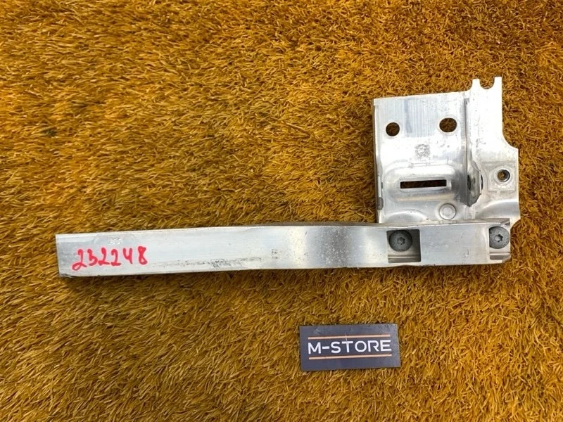 Кронштейн радиатора Bmw 7-Series 2012 17117583120 F01 N55B30A, правый