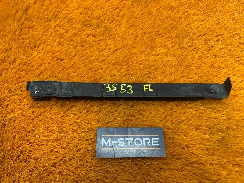 Крепление бампера Mercedes-Benz E-Class 2008 A2118801114 W211 272.943, переднее левое