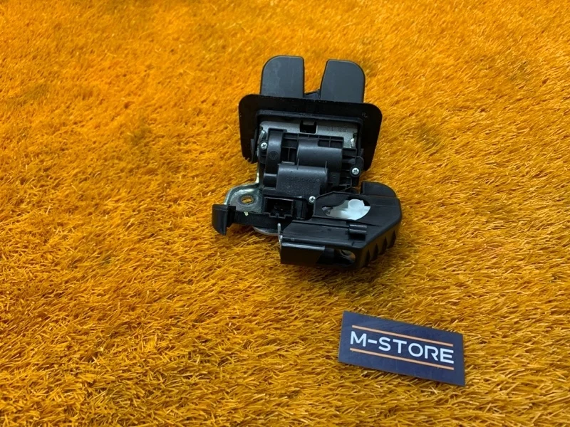 Замок багажника Audi A1 2012 8K9827505A 8X CAXA