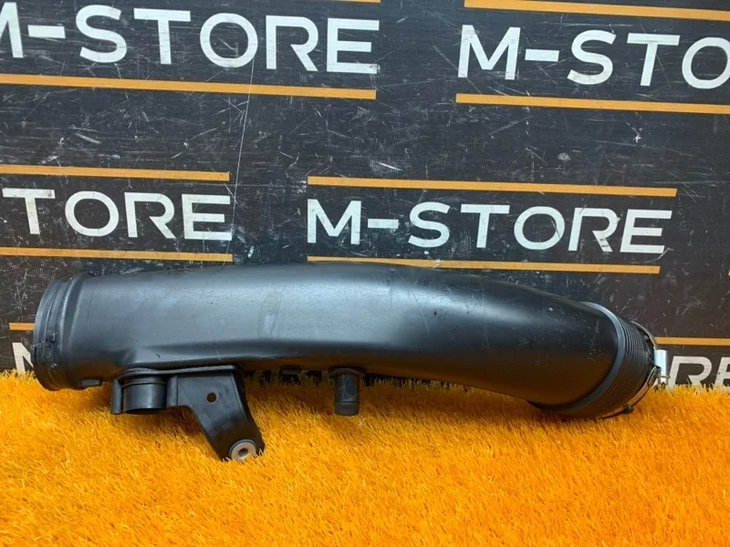 Патрубок интеркулера Bmw 6-Series 2013 13717605585 F06 N55B30A