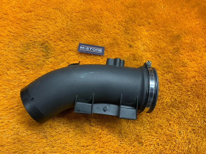 Патрубок воздушного фильтра Bmw 6-Series 2013 13717605585 F06 N55B30A