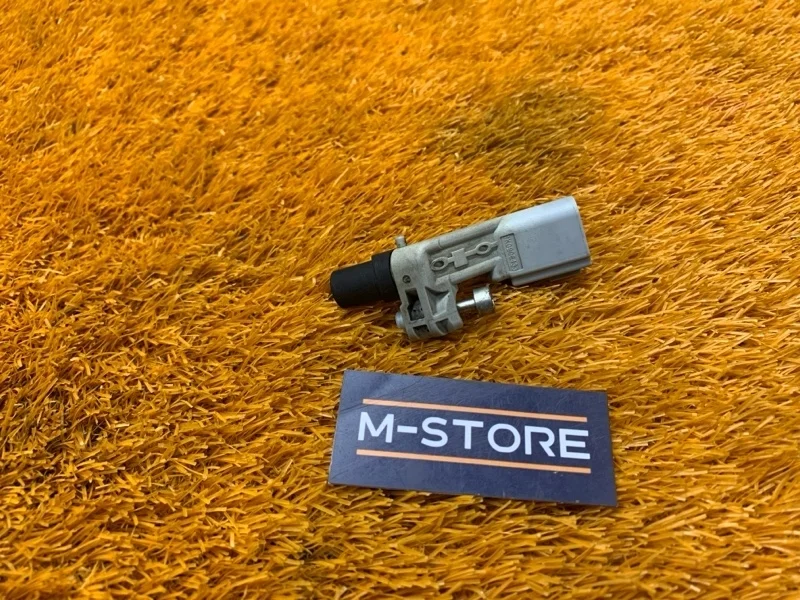 Датчик положения коленвала Audi A1 2012 1K0906433 8X CAXA