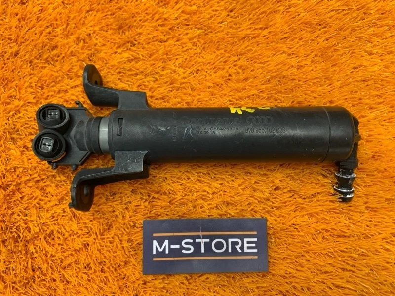 Форсунка омывателя фары Audi A3 2013 8V0955102 8V CXSA, правая