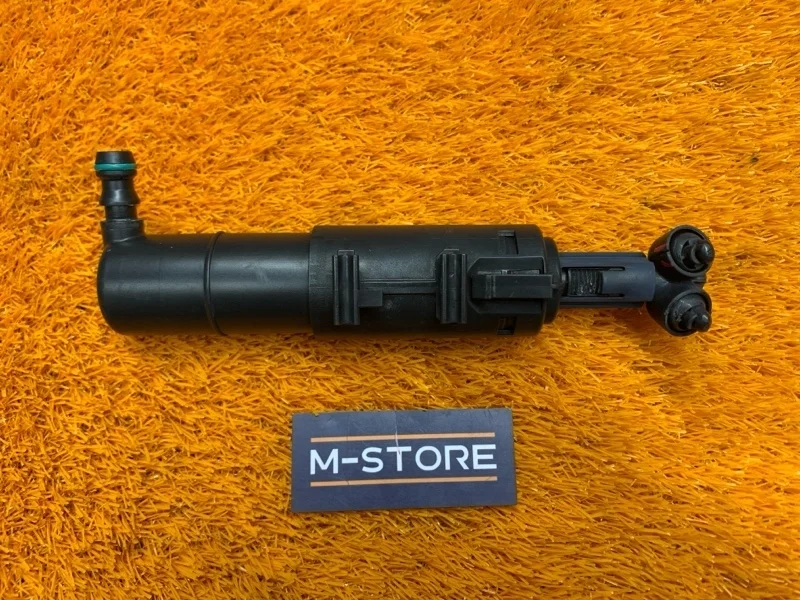 Форсунка омывателя фары Mercedes-Benz C-Class 2013 A2048602847 W204 271.820, правая