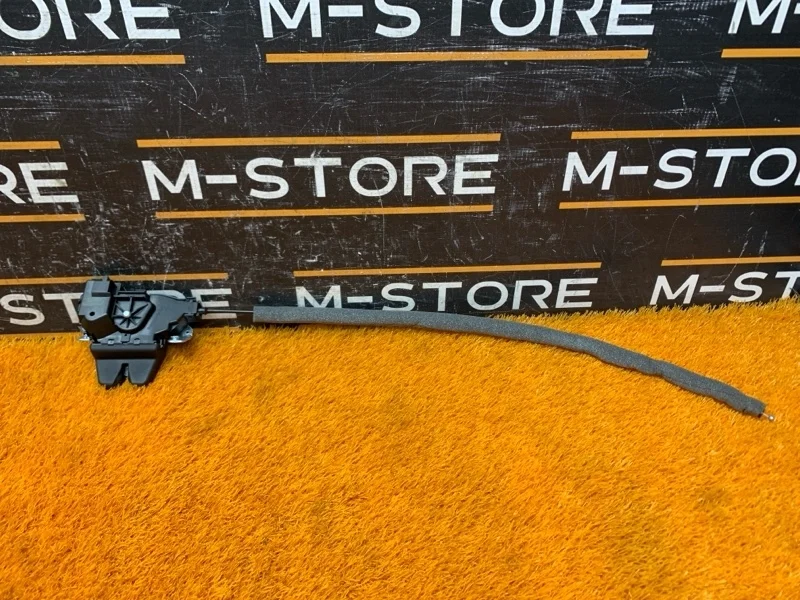 Замок багажника Mercedes-Benz C-Class 2014 A2047500485 W205 274.920