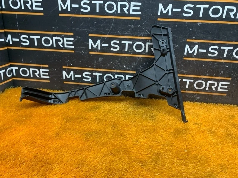 Крепление бампера Audi Q5 2015 8R0807453C 8R CNCD, заднее левое