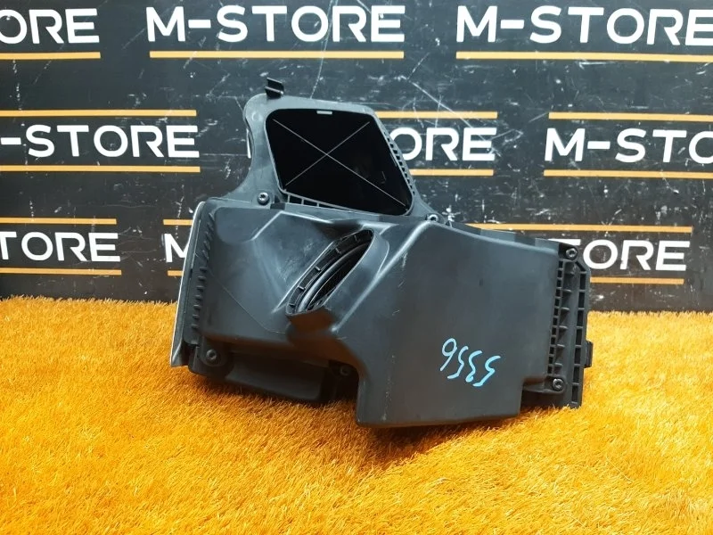 Корпус воздушного фильтра Audi A4 2013 8R0133837S B8/8K CDN