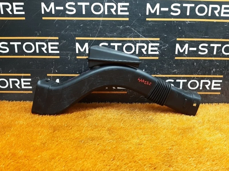 Патрубок воздушного фильтра Bmw 7-Series 2009 13717577473 F01 N63B44A, левый