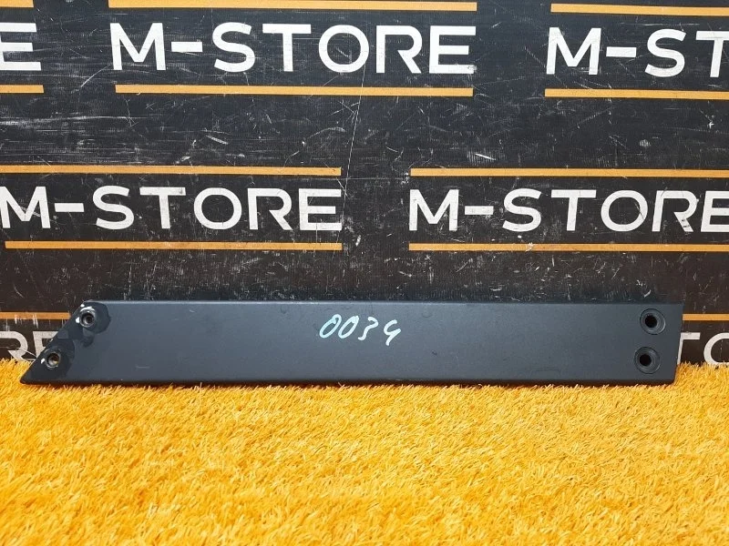 Распорка кузова Audi A8 2013 4H0805862C 4H/D4 CEUA, правая