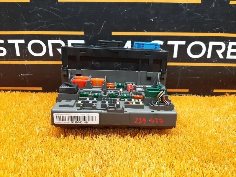 Блок предохранителей Bmw X1 2010 9119445 E84 N46B20B