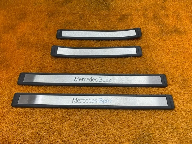 Накладка на порог салона Mercedes-Benz E-Class 2003 A2116801335 W211 112.949