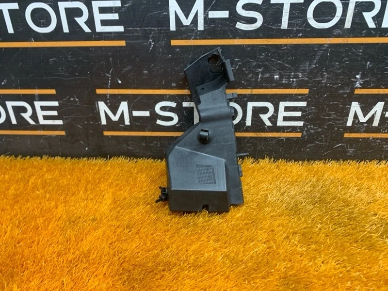 Крепление бампера Audi Q5 2010 8R0807283C 8R CDNC, переднее левое