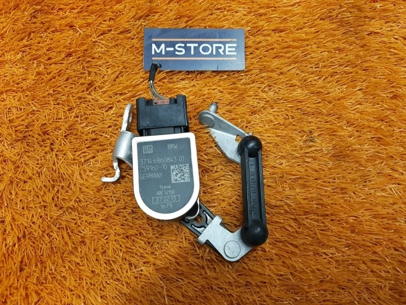 Датчик высоты дорожного просвета Bmw 5-Series 37146860843 F10, передний левый