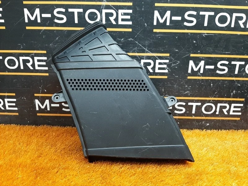 Воздухозаборник Audi Q5 2013 8R0129618J 8R CTVA