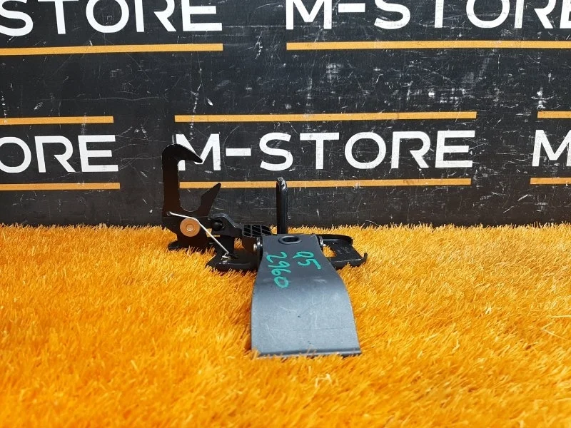 Замок капота Audi Q5 2013 8R0823480A 8R CTVA