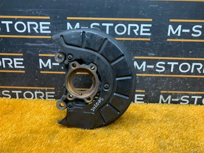 Кулак поворотный Audi Q3 2012 1K0407255AA 8U CPSA, передний левый