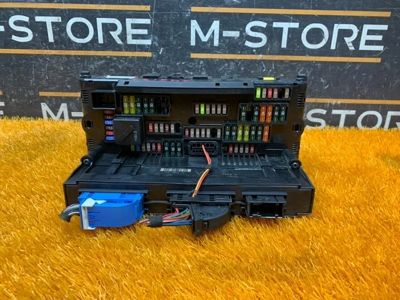 Блок предохранителей Bmw 5-Series 2010 9210861 F10 N52B30