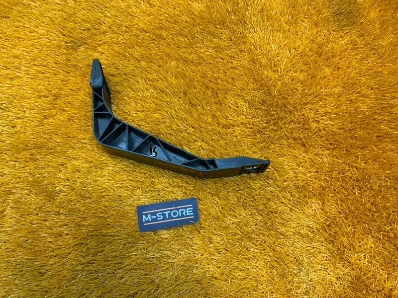 Кронштейн радиатора Audi Q3 2013 8U0805528 8U CPSA, правый