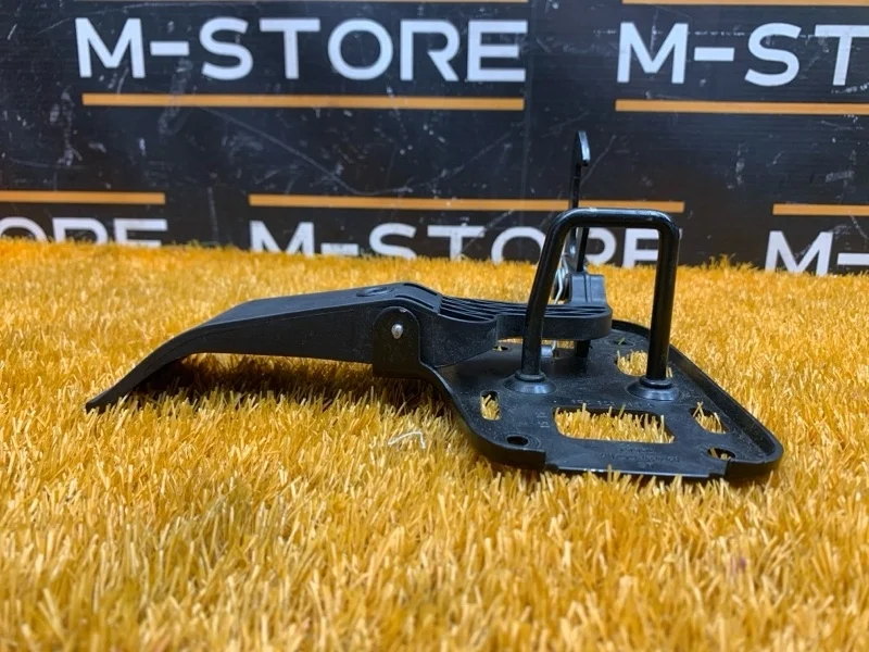 Замок капота Audi Q5 2015 8R0823480A 8R CNCD